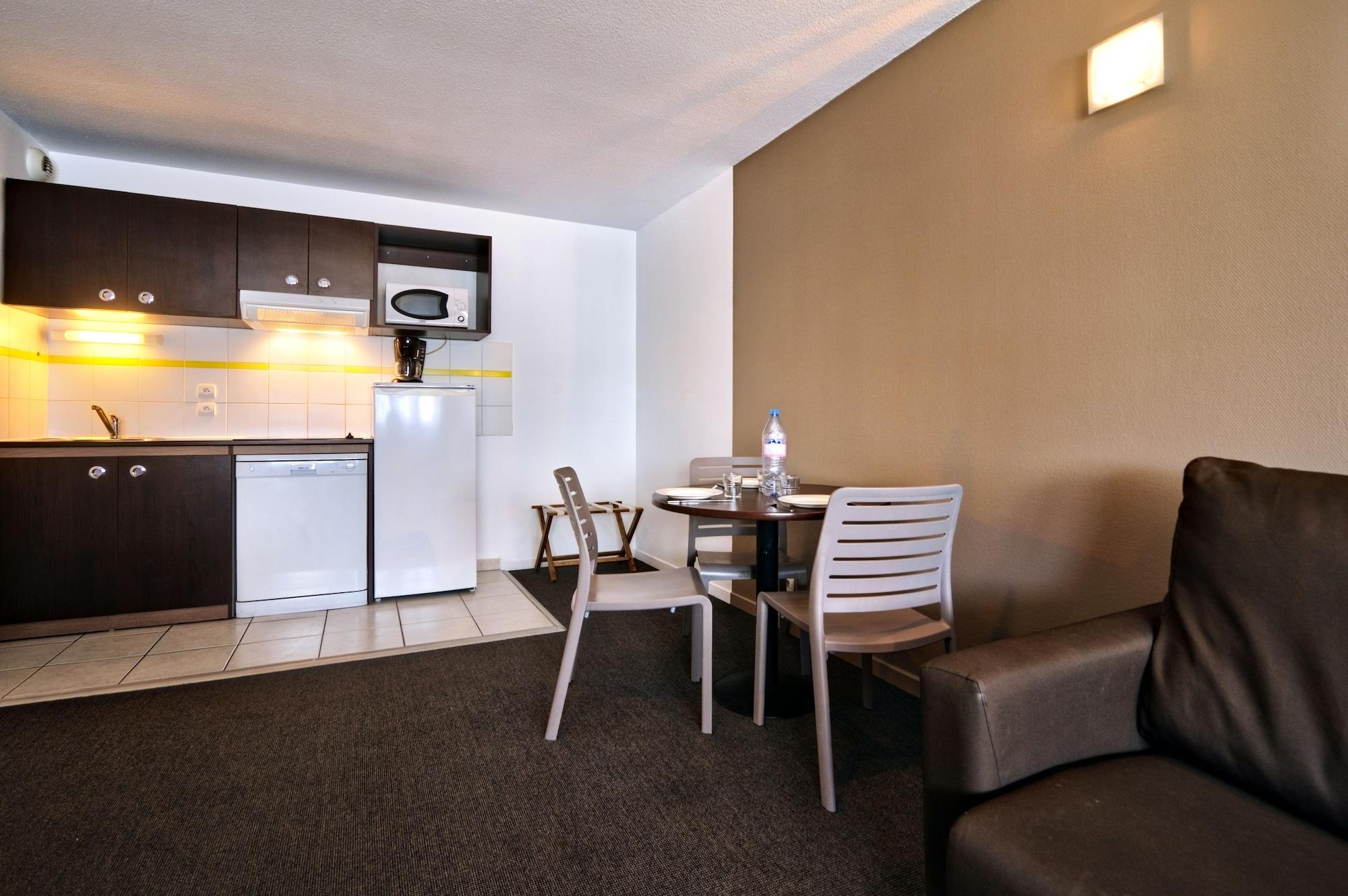 Comfort Aparthotel Les Hauts D'Annecy Exterior photo